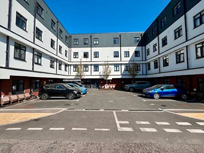 1 Bedroom Apartment To Rent In New Street, Aylesbury, HP20
