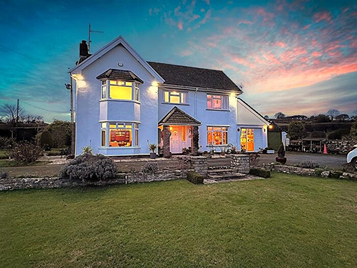 3 Bedroom Detached House For Sale In Llandefalle, Brecon, LD3