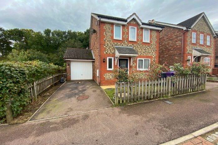 3 Bedroom Property To Rent In Thirlmere, Stevenage, SG1