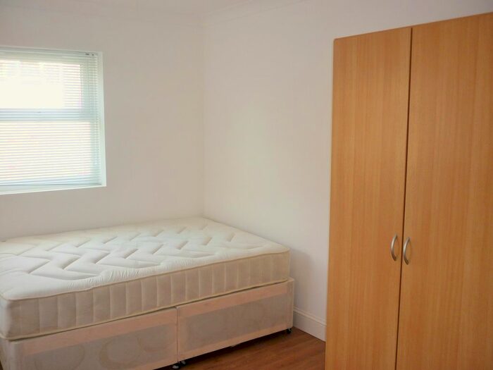 1 Bedroom Flat To Rent In Station Road, Forest Gate, E7