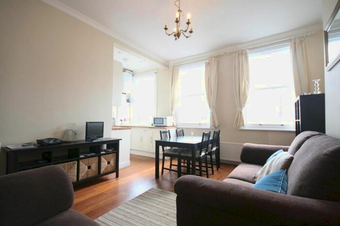2 Bedroom Flat To Rent In Comeragh Road, London, Greater London, W14