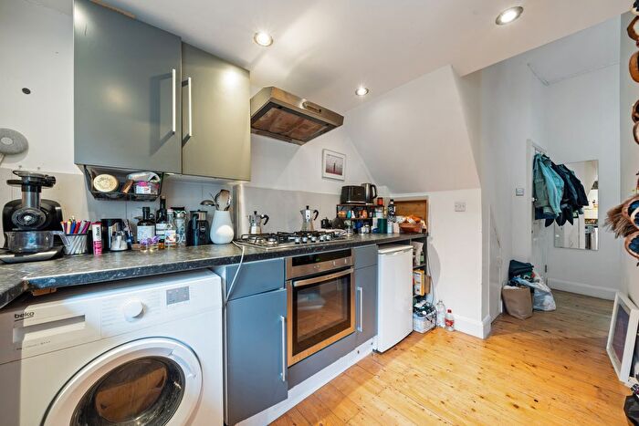 1 Bedroom Flat For Sale In Marlborough Road, London, N19