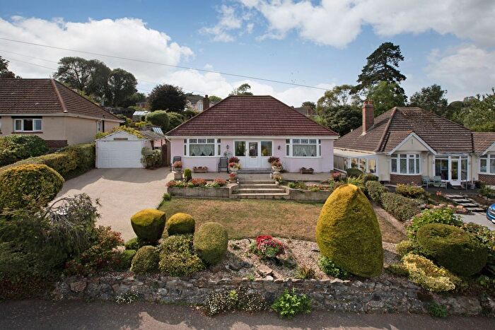 2 Bedroom Bungalow For Sale In Woodland Avenue, Teignmouth, TQ14