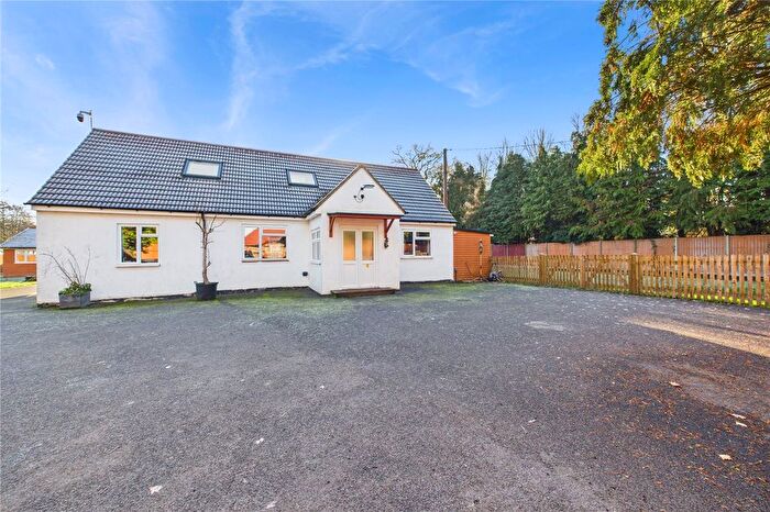 6 Bedroom Bungalow To Rent In North Street, Theale, Reading, Berkshire, RG7