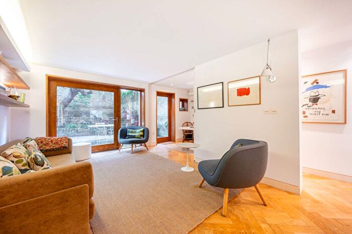 2 Bedroom Flat To Rent In St Lawrence Terrace, North Kensington, London, W10