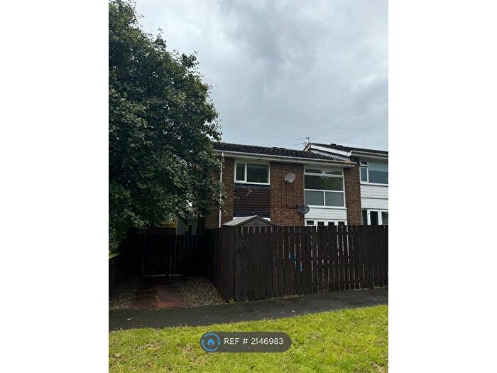 2 Bedroom Flat To Rent In Garth Sixteen, Killingworth, Newcastle Upon Tyne, NE12