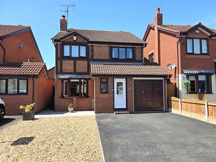 4 Bedroom Detached House For Sale In Fowler Place, Stourport-On-Severn, DY13