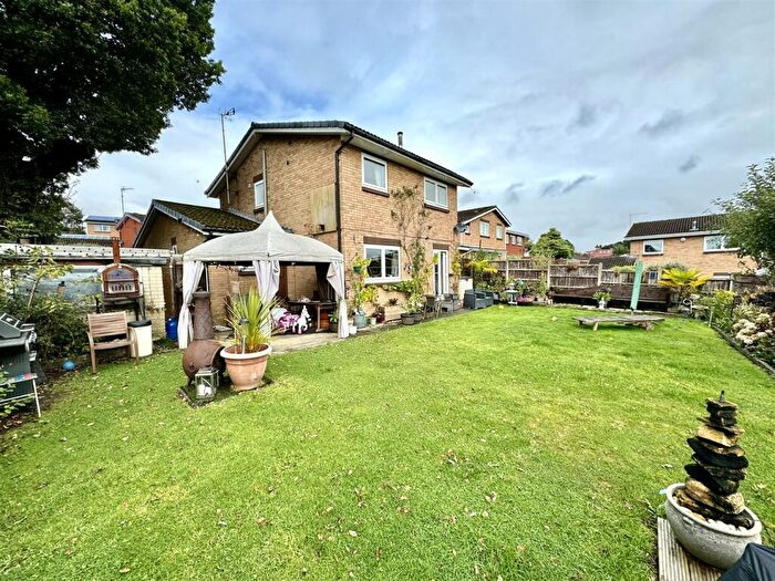 4 Bedroom Detached House To Rent In Wyvern Gardens, Dore, Sheffield, S17