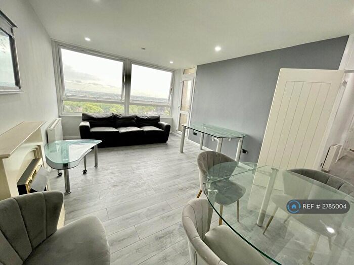 3 Bedroom Flat To Rent In Warwick Crest, Birmingham, B15