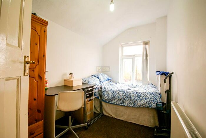 4 Bedroom Terraced House To Rent In Umberslade Road, Selly Park, Birmingham, B29