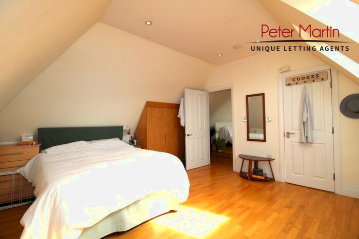 1 Bedroom Apartment To Rent In Golders Green Crescent, Golders Green, NW11