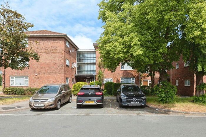 1 Bedroom Flat For Sale In Westbury Road, Barking, IG11
