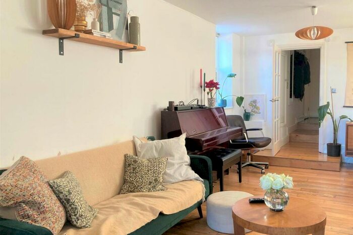 2 Bedroom Apartment To Rent In Adys Road, Peckham, London, SE15