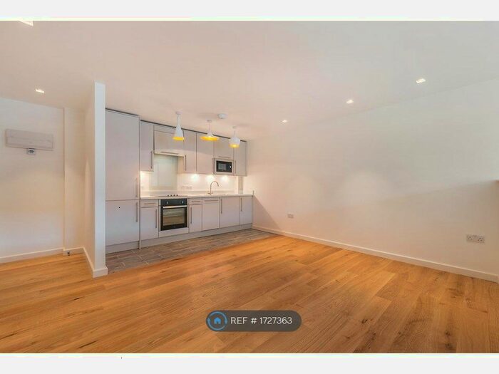 Studio To Rent In West House, Haslemere, GU27