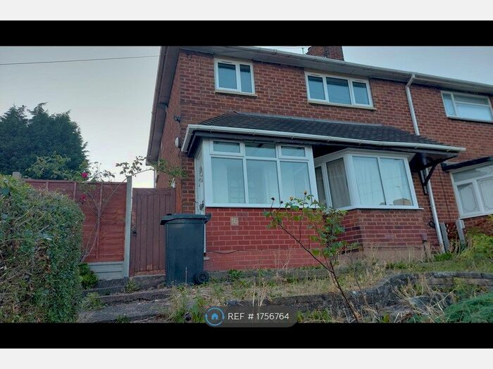 4 Bedroom Semi-Detached House To Rent In Talbot Road, Dudley, DY2