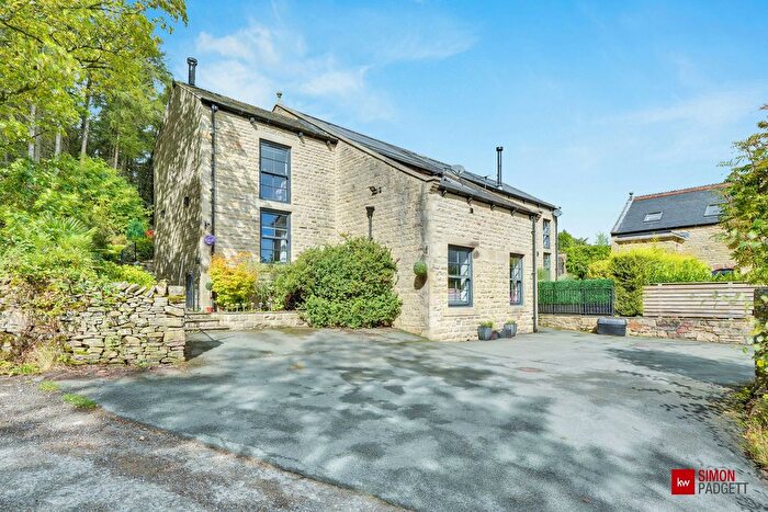 4 Bedroom Semi-Detached House For Sale In High Lane, Barnoldswick, BB18