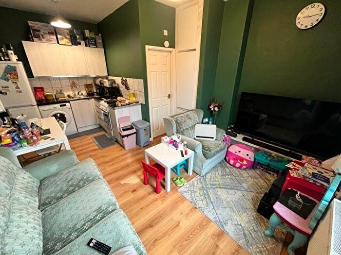 2 Bedroom Flat To Rent In Monks Road, Lincoln, LN2