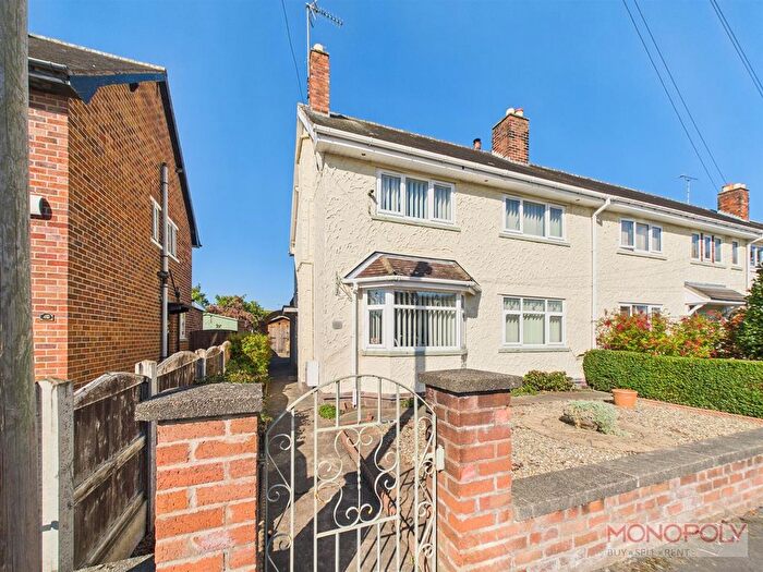 3 Bedroom End Of Terrace House For Sale In Dee Park, Holt, Wrexham, LL13