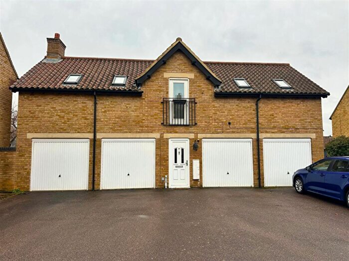 2 Bedroom Apartment For Sale In Palmerston Way, Stotfold, Hitchin, SG5