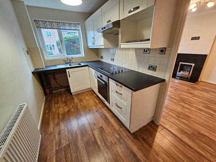 1 Bedroom Town House To Rent In Dowland Gardens, High Green, S35