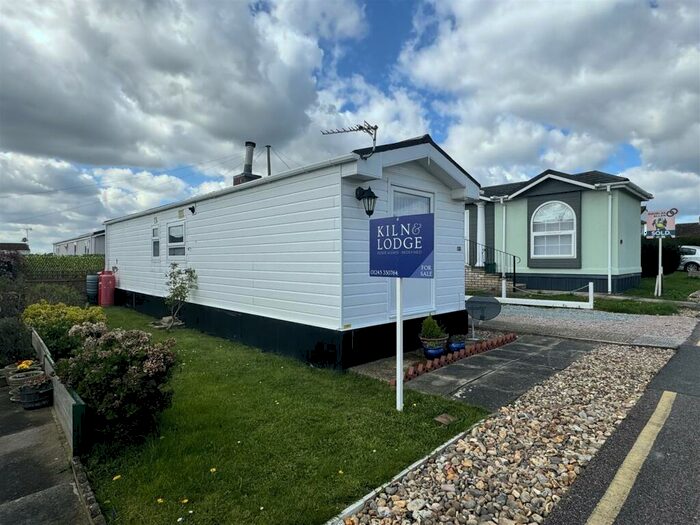 1 Bedroom Park Home For Sale In Royal Dunton Court, Lower Dunton Road, Dunton, Brentwood, CM13