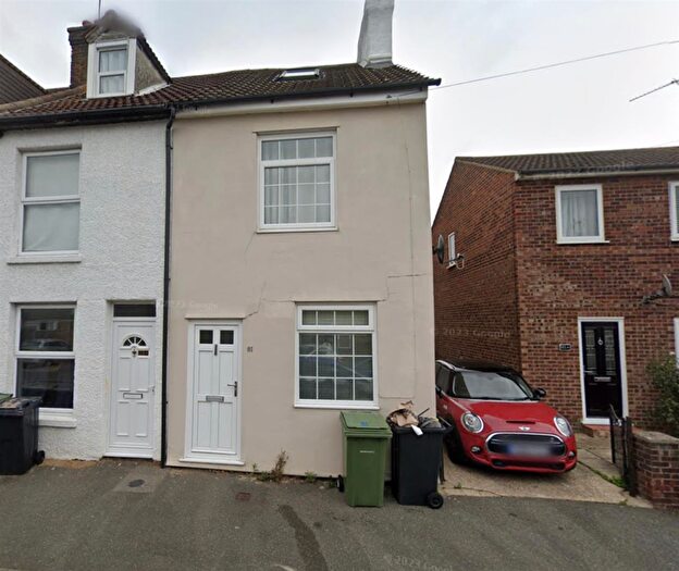 2 Bedroom End Of Terrace House To Rent In Gladstone Road, Penenden Heath, Maidstone, ME14