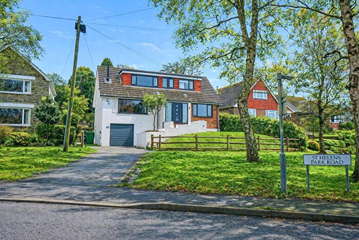 4 Bedroom Detached House For Sale In St. Helens Park Road, Hastings, TN34