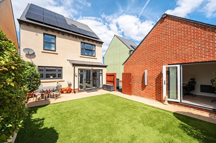 4 Bedroom Detached House For Sale In Ferryman Way, Exeter, EX2