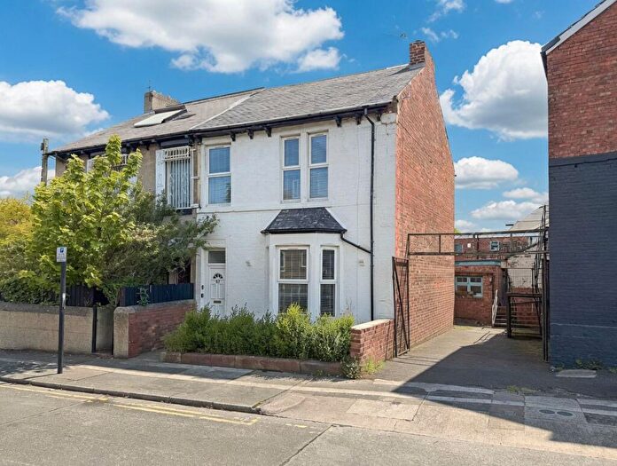 3 Bedroom Semi-Detached House For Sale In Tynemouth Road, Newcastle Upon Tyne, NE6