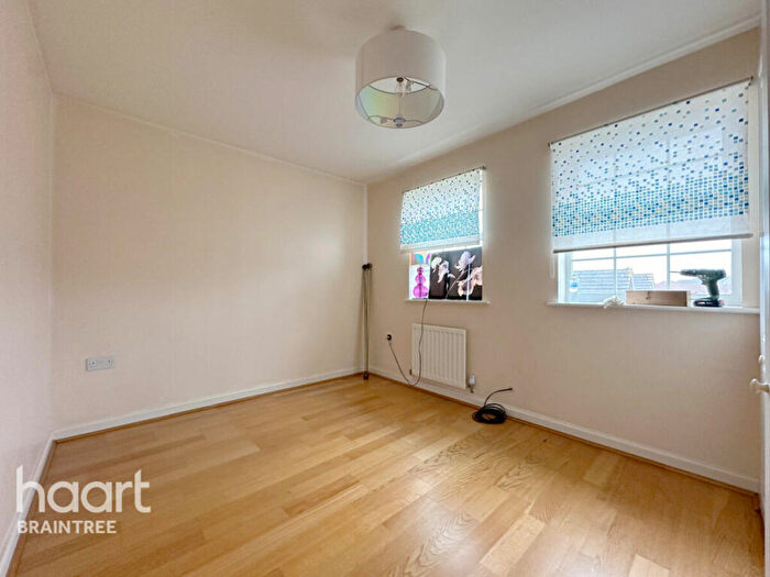 3 Bedroom End Of Terrace House For Sale In Braiding Crescent, Braintree, CM7