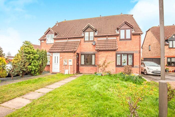 2 Bedroom House To Rent In Trowbridge Close, Oakwood, Derby, DE21