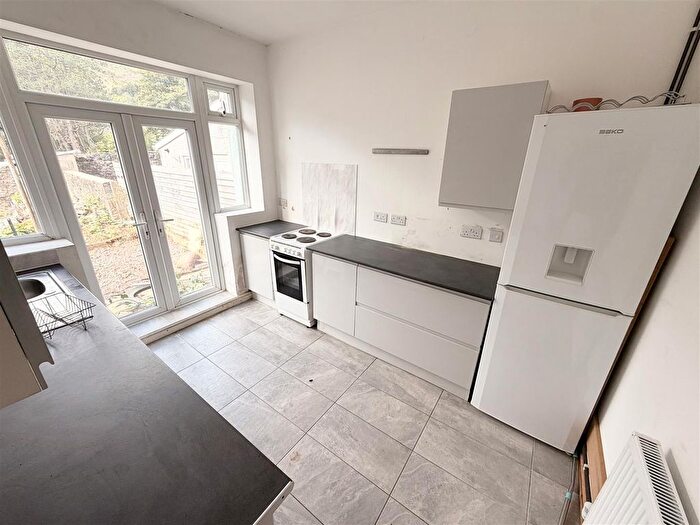 3 Bedroom Property To Rent In High Street, Blaina, NP13