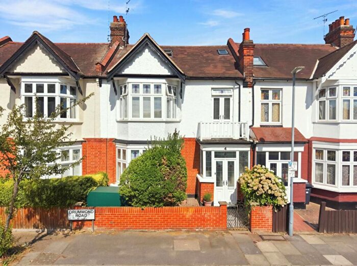 5 Bedroom House For Sale In Drummond Road, Wanstead, E11