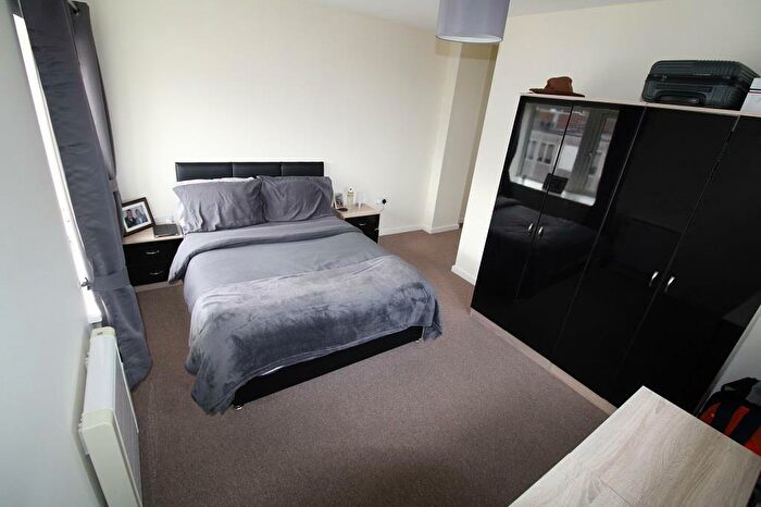 2 Bedroom Apartment To Rent In High Street, Kingswinford, DY6
