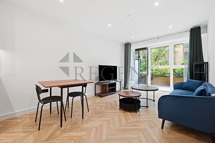 1 Bedroom Flat To Rent In Tryon House, Brook St, KT1