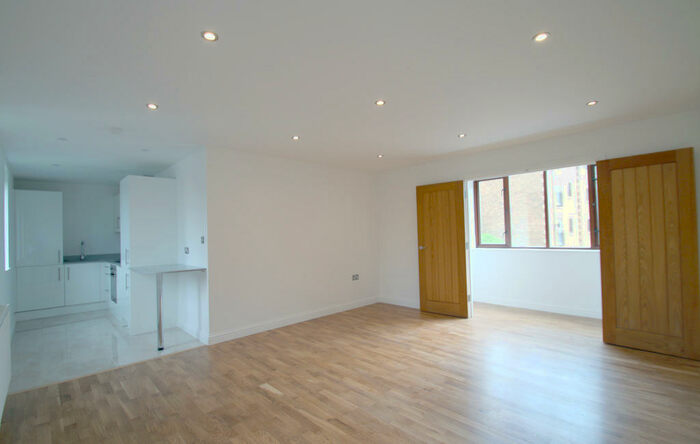 1 Bedroom Flat To Rent In Tafel Court (), Yeoman's Court, Ware Road, SG13