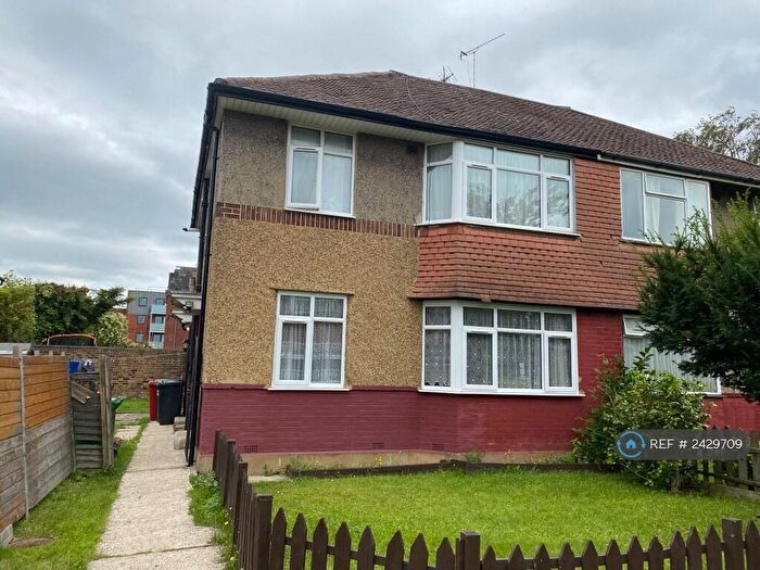 2 Bedroom Maisonette To Rent In Montrose, Slough, SL1