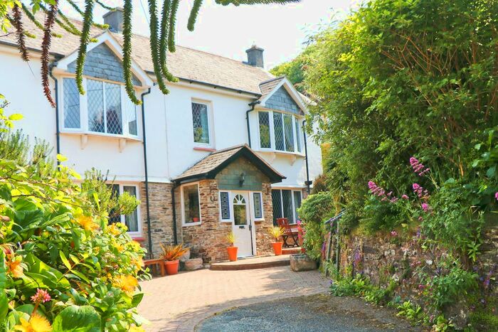 4 Bedroom Semi-Detached House For Sale In St Mawgan, St Mawgan, TR8