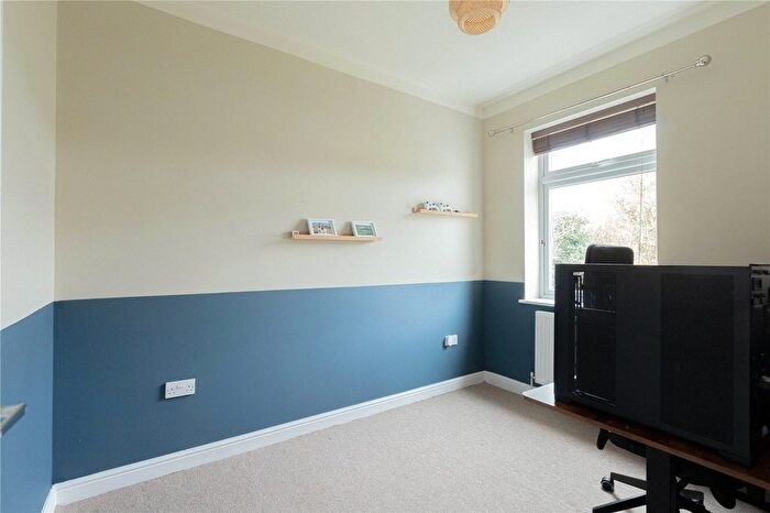 2 Bedroom End Of Terrace House To Rent In Downend Road, Horfield, Bristol, BS7