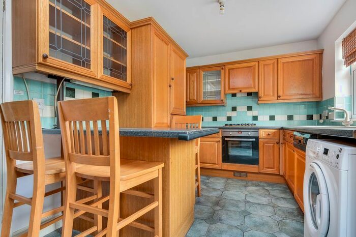 4 Bedroom Semi-Detached House To Rent In Maypole Crescent, Hainault, IG6