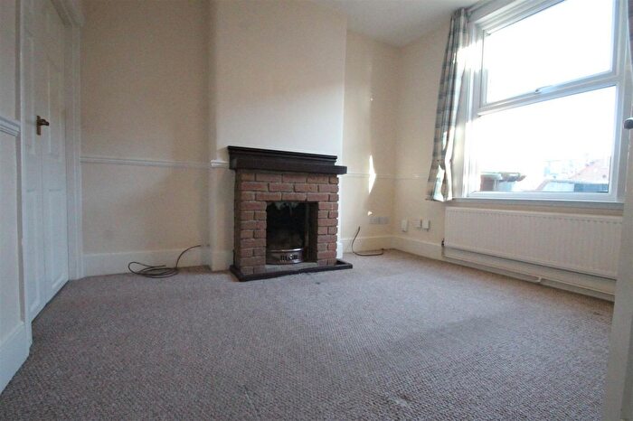 2 Bedroom Terraced House To Rent In Howbury Street, Bedford, MK40