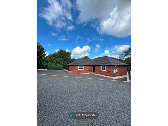 3 Bedroom Bungalow To Rent In Low Street, Cheslyn Hay, WS6