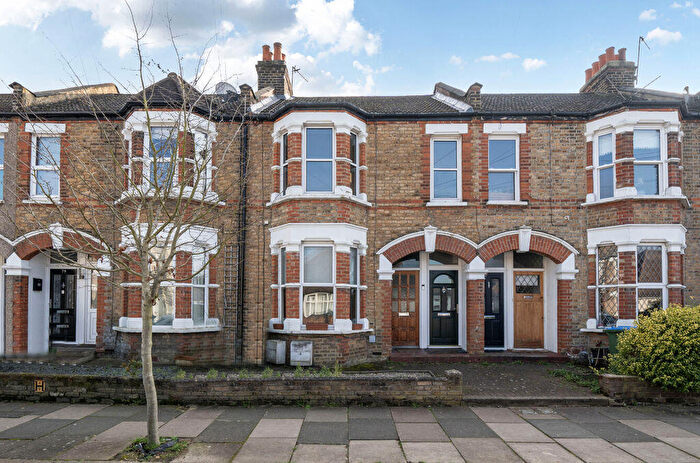 2 Bedroom Maisonette For Sale In Blanmerle Road, New Eltham, SE9