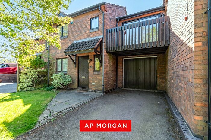 3 Bedroom Terraced House For Sale In Foxholes Lane, Callow Hill, Redditch, Worcestershire, B97