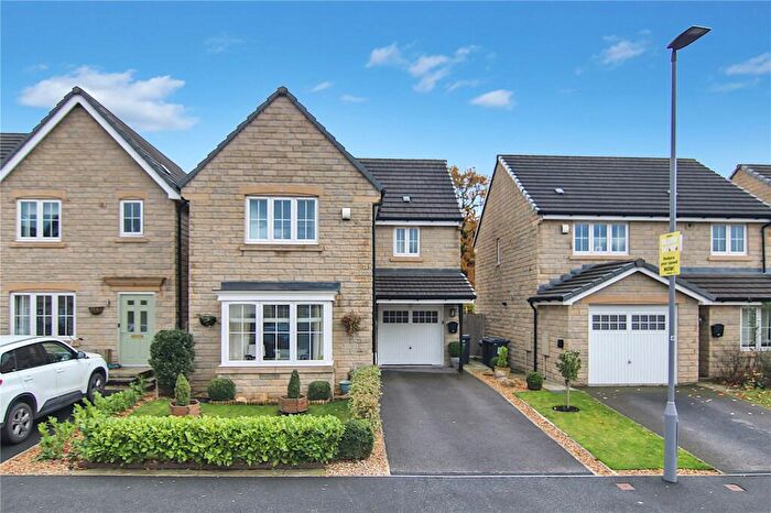 3 Bedroom Detached House For Sale In Grimston Street, Eastburn, BD20