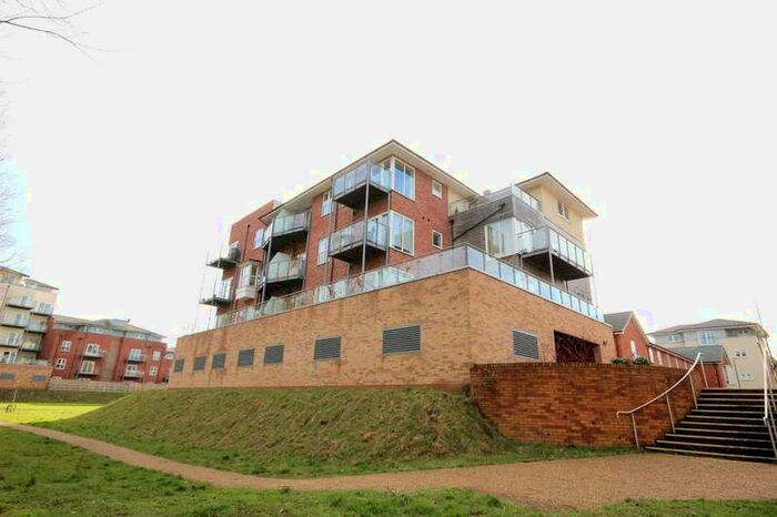 2 Bedroom Apartment To Rent In Andrews Close, Warwick, CV34