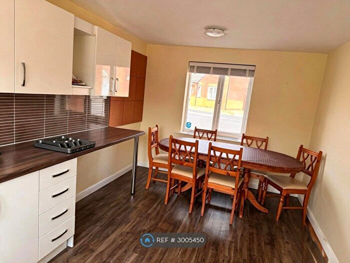 4 Bedroom Detached House To Rent In Thorncliffe Drive, Doncaster, DN7
