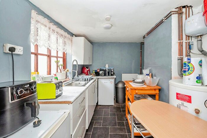 2 Bedroom Semi-Detached House For Sale In Wellington Road, Great Yarmouth, NR30