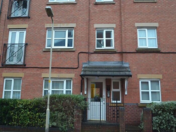 2 Bedroom Flat To Rent In Hingley Court, Hill Passage, Old Hill, B64