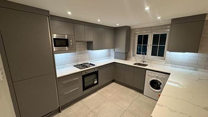 2 Bedroom Property To Rent In Dickens Place, Colnbrook, SL3